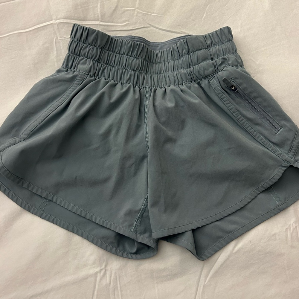 Lulu lemon track that high rise shorts
